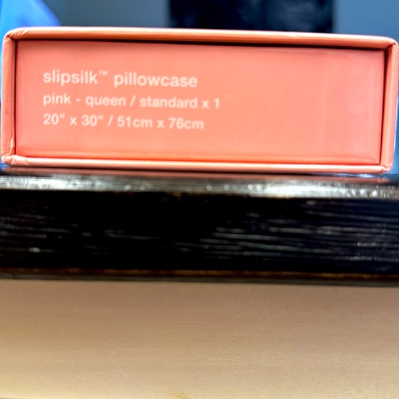 Slip Pure Silk pillowcase in pink - Picture 4 of 6